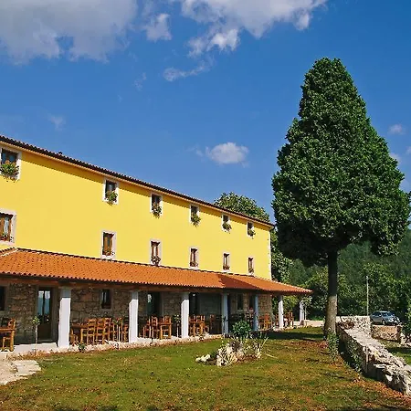 Otel Calussovo 3*