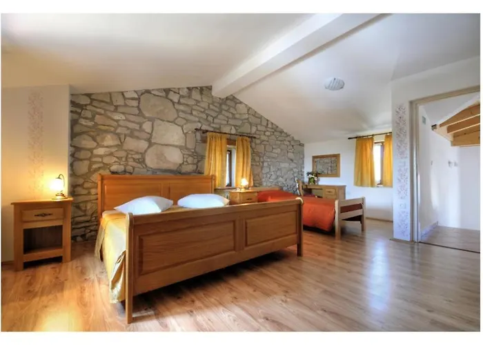 Hotel Calussovo Ripenda Kras