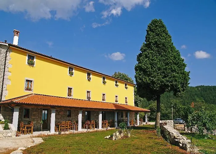 Hotel Calussovo 3*