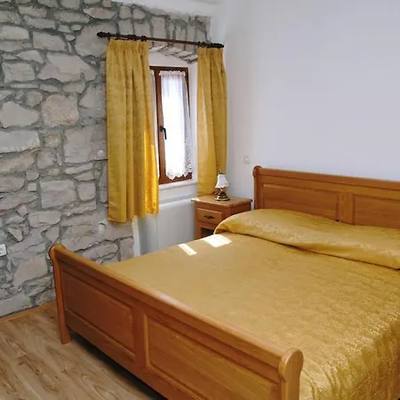 Calussovo فندق
